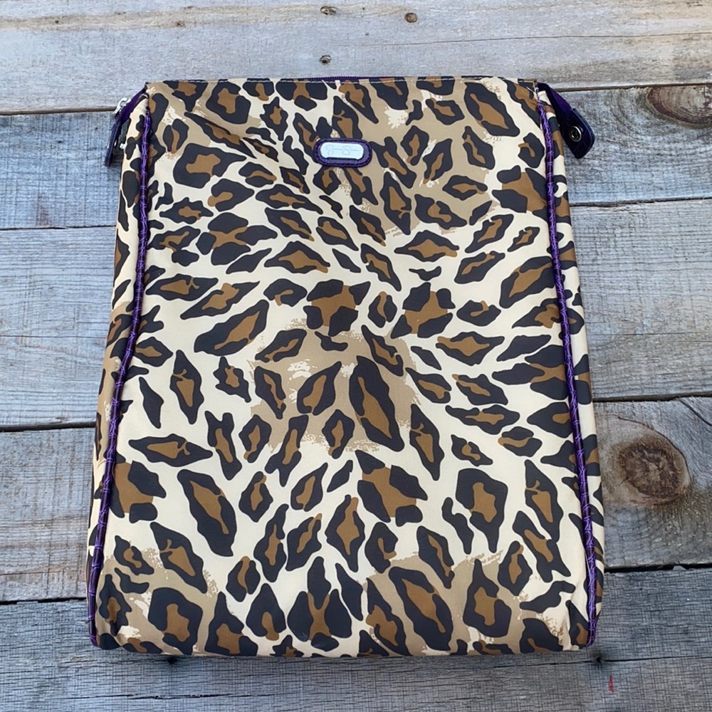 EUC Jessica Simpson Padded Cheetah & Snakeskin IPad/ Laptop Sleeve